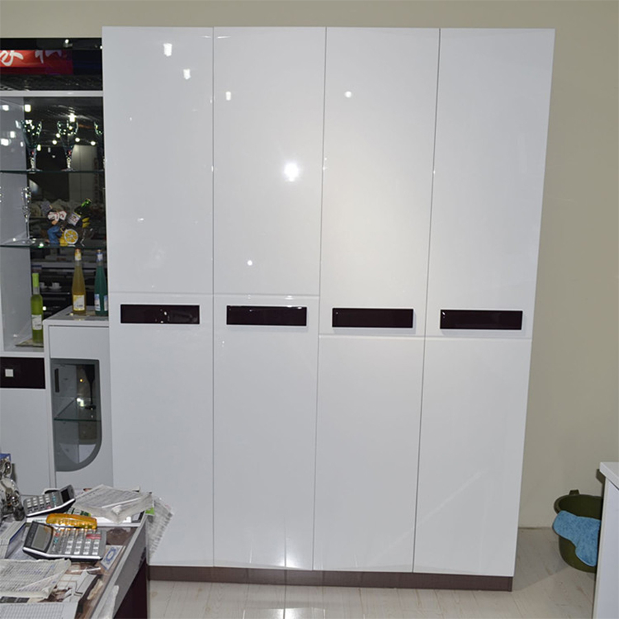 Glänzende weiße Schrank-Wandau – Kitchen Queen Bewertung und Preis